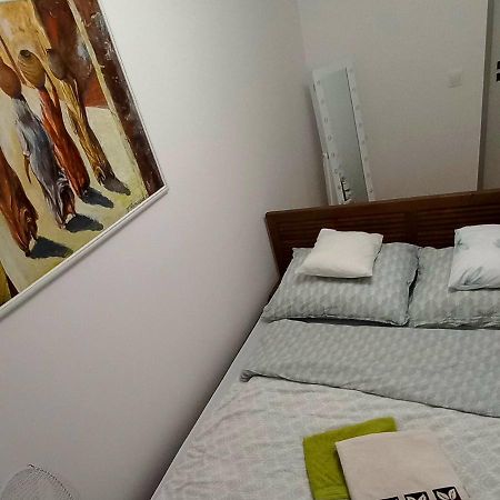 Nice Apartament With Small Tub Warschau Exterior foto